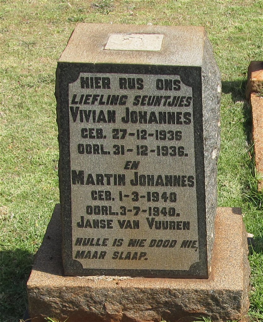 VUUREN Vivian Johannes, Janse van 1936-1936 :: JANSE VAN VUUREN Martin Johannes 1940-1940