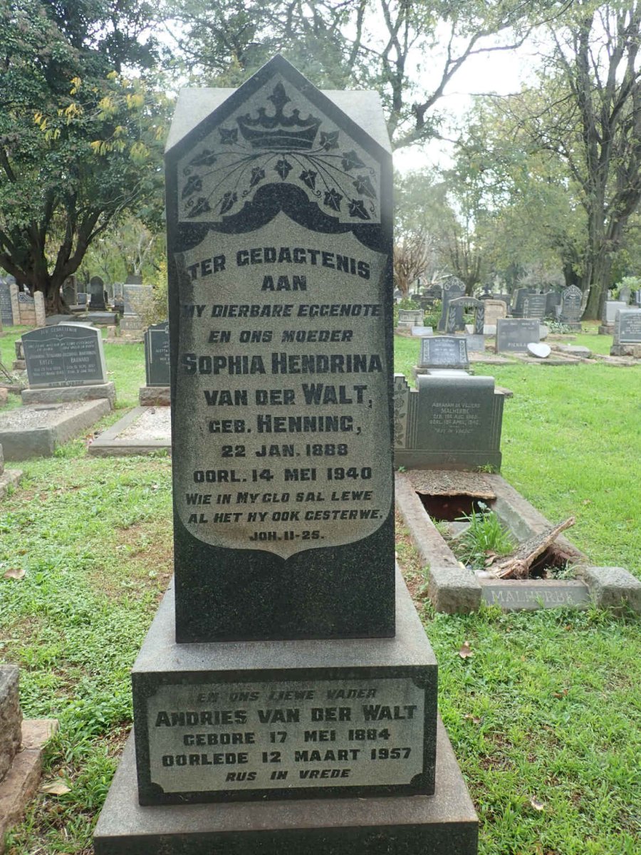 WALT Andries, van der 1884-1957 &amp; Sophia Hendrina HENNING 1888-1940