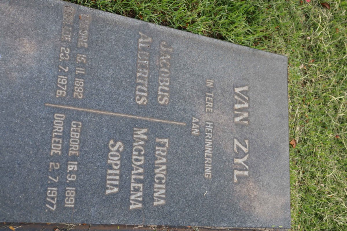 ZYL Jacobus Albertus, van 1882-1976 &amp; Francina Magdalena Sophia 1891-1977