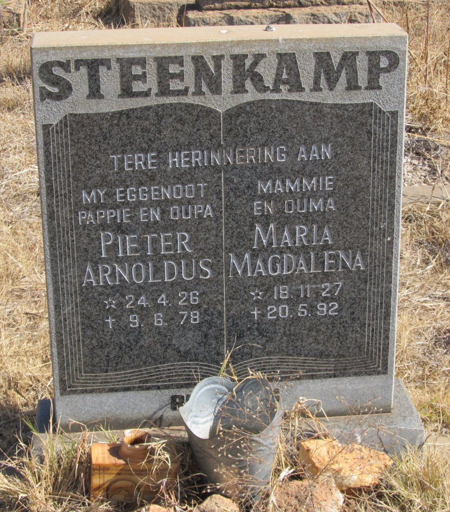 STEENKAMP Pieter Arnoldus 1926-1978 &amp; Maria Magdalena 1927-1992