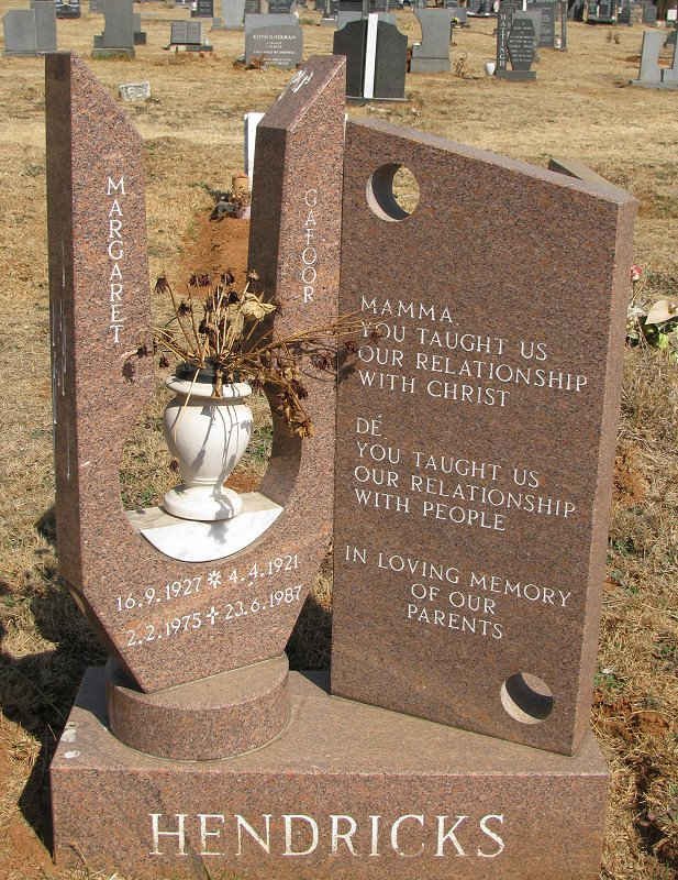HENDRICKS Cafoor 1921-1987 &amp; Margaret 1927-1975