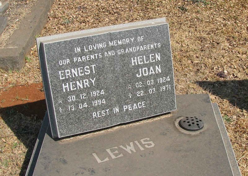 LEWIS Ernest Henry 1924-1994 &amp; Helen Joan 1924-1971
