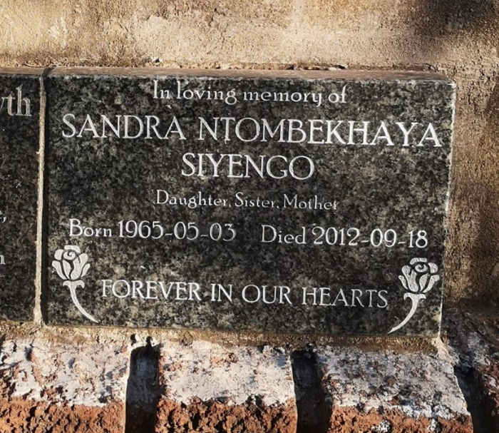 SIYENGO Sandra Ntombekhaya 1965-2012