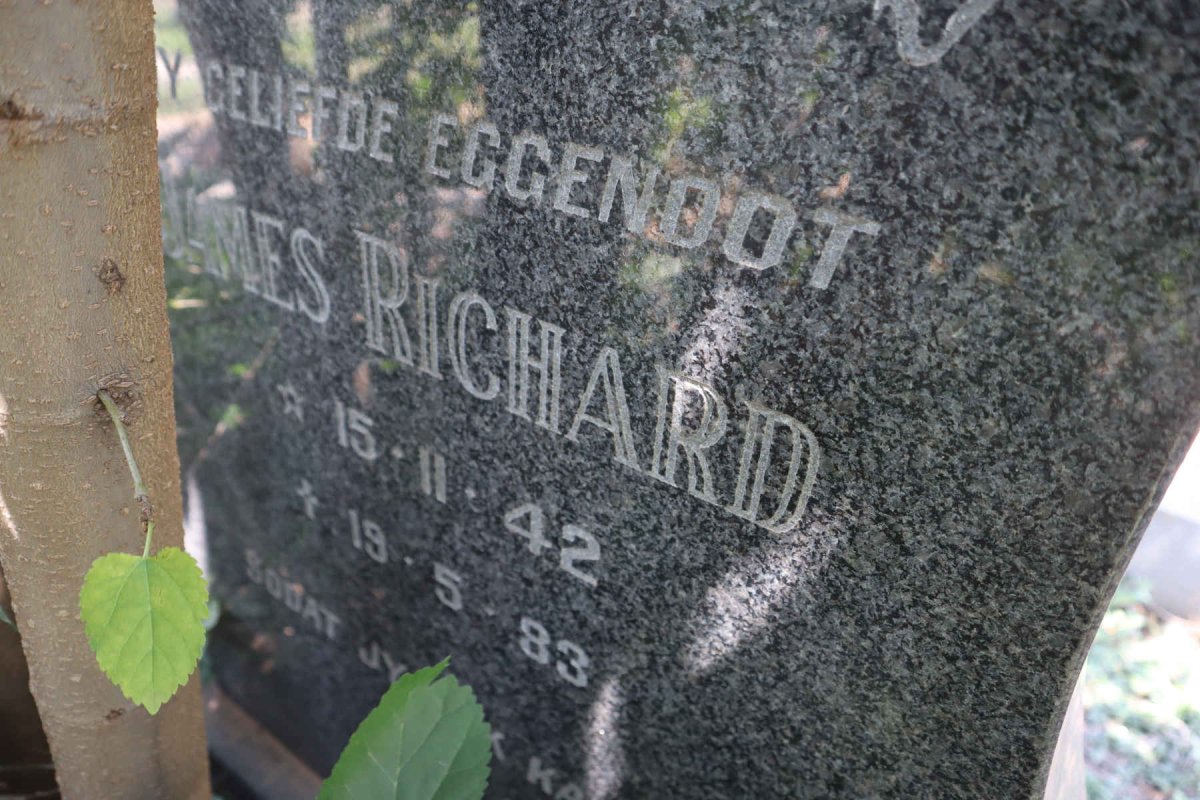 ? James Richard 1942-1983_2