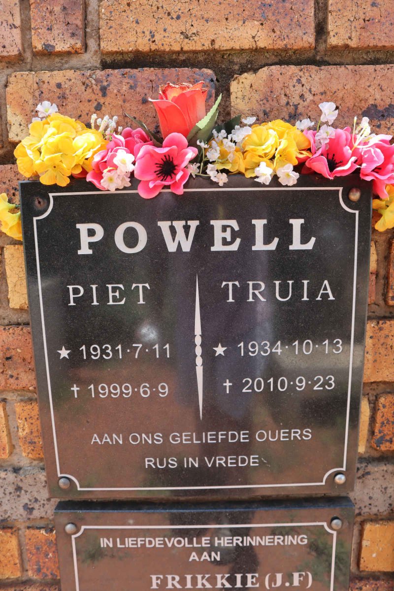 POWELL Piet 1931-1999 & Truia 1934-2010