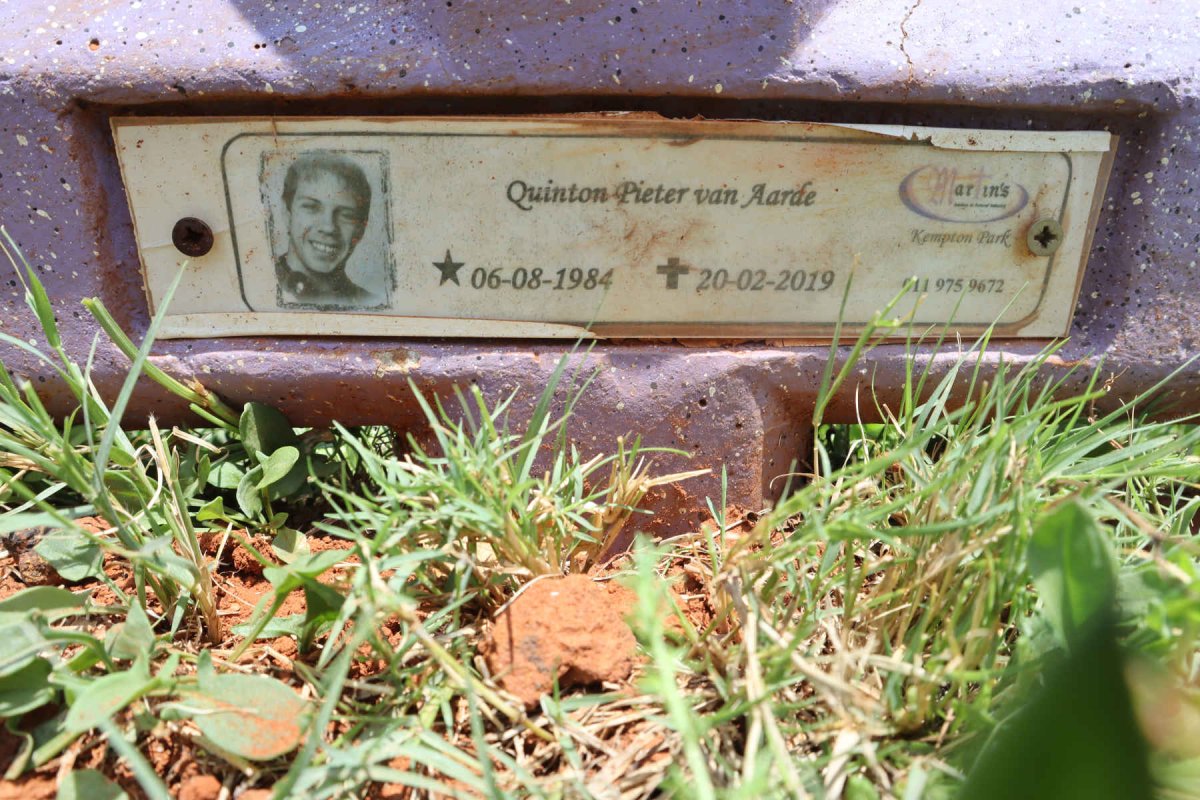 AARDE Quinton Pieter, van 1984-2019