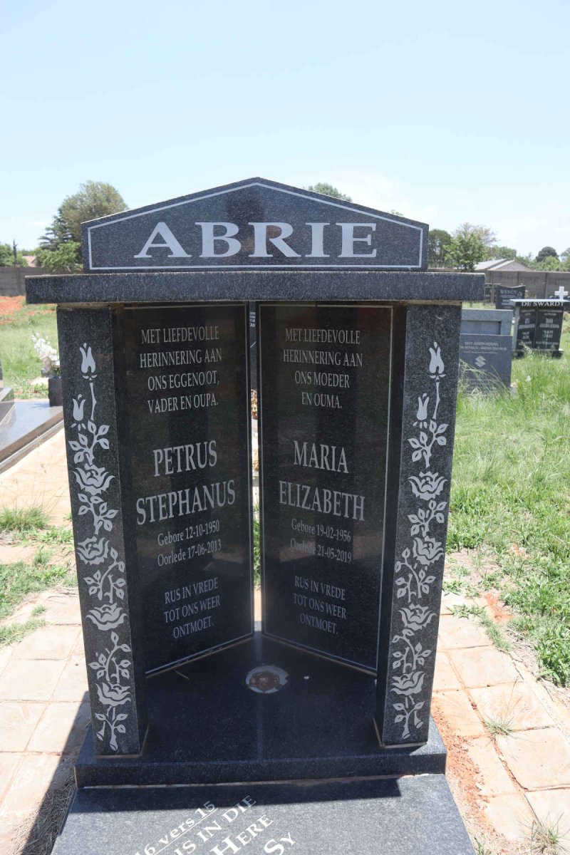 ABRIE Petrus Stephanus 1950-2013 & Maria Elizabeth 1956-2019
