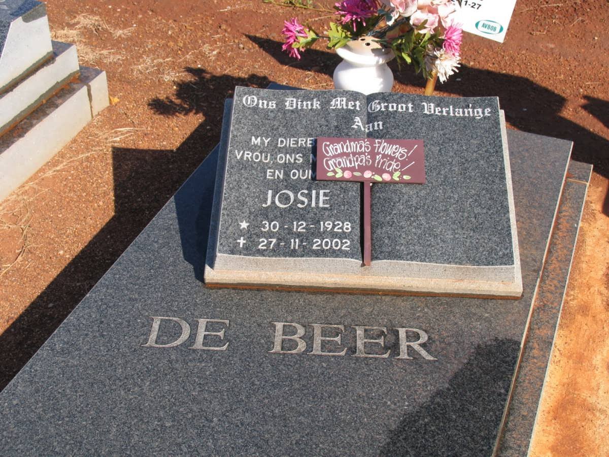 BEER Josie, de 1928-2002
