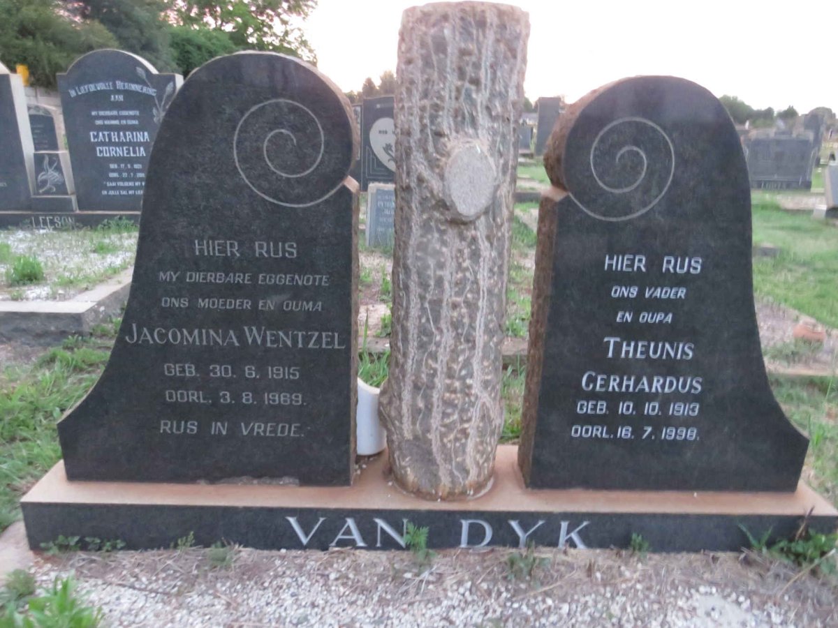 DYK Theunis Gerhardus, van 1913-1998 & Jacomina WENTZEL 1915-1969