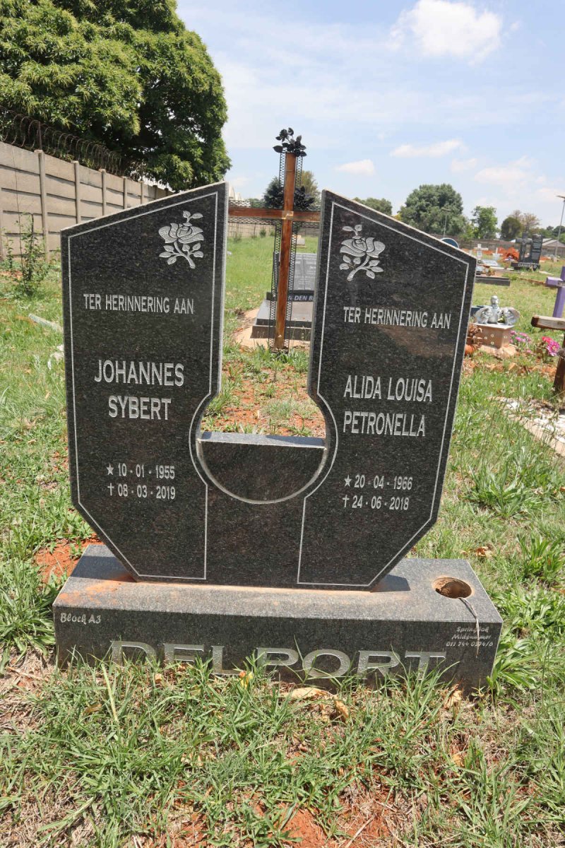 DELPORT Johannes Sybert 1955-2019 & Alida Louisa Petronella 1966-2018