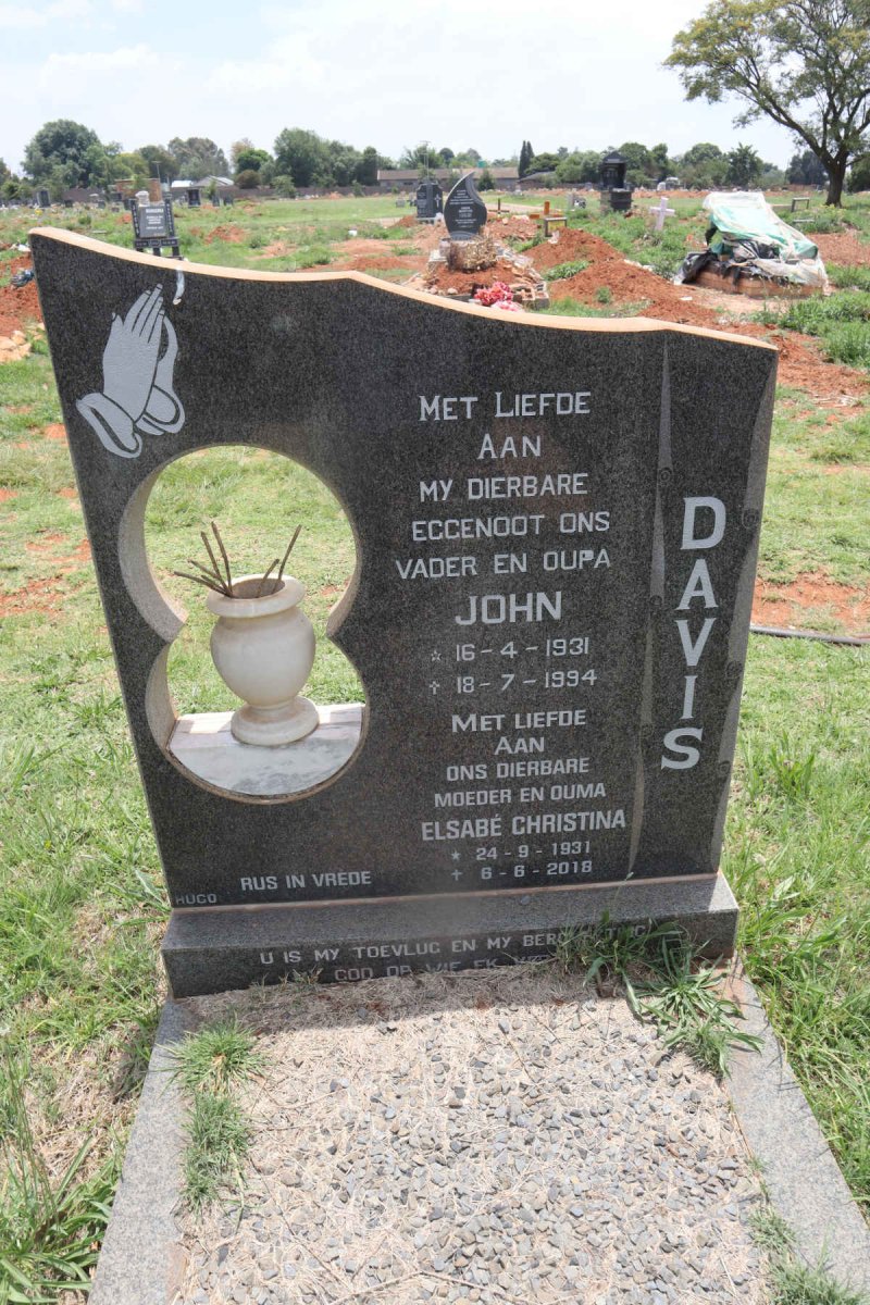 DAVIS John 1931-1994 & Elsabe Christina 1931-2018