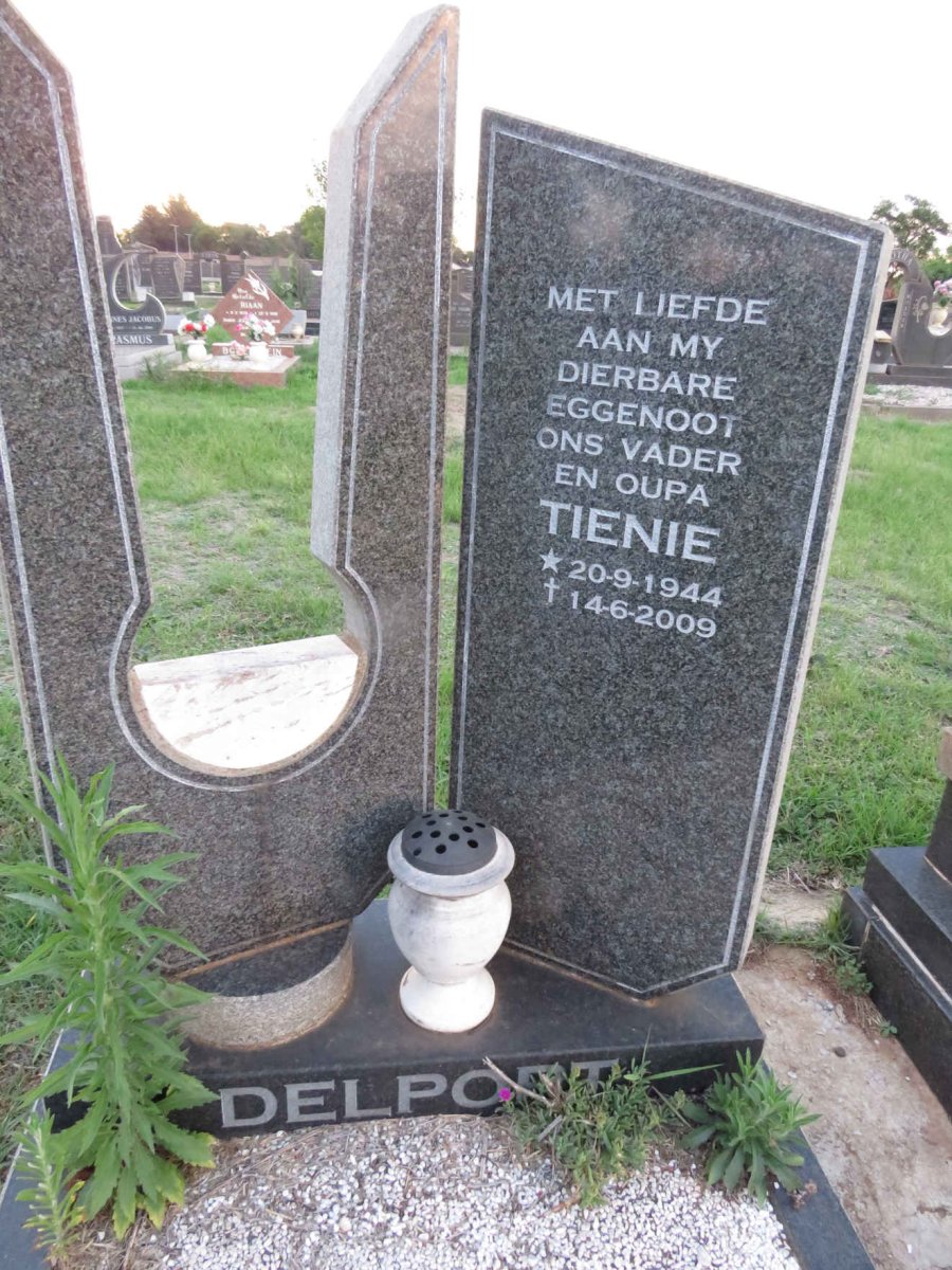 DELPORT Tienie 1944-2009