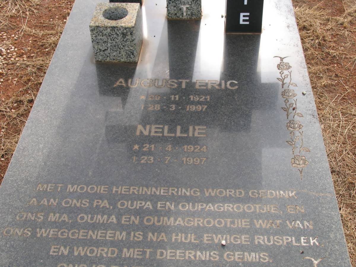 FRAUENSTEIN August Eric 1921-1997 &amp; Nellie 1924-1997 _2
