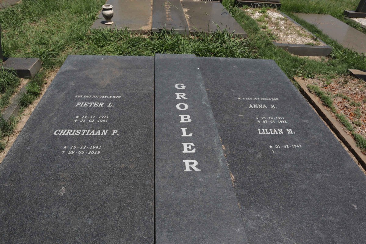 GROBLER Pieter L. 1911-1981 & Anna S. 1911-1985 :: GROBLER Christiaan P. 1941-2019 & Lilian M. 1942- 
