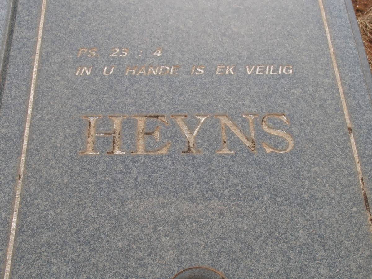 HEYNS Johan 1921-1997