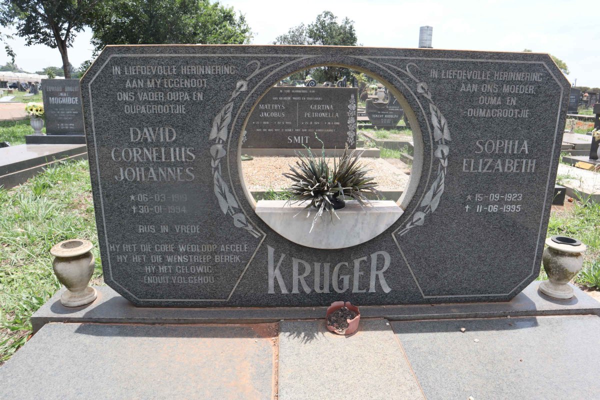 KRUGER David Cornelius Johannes 1919-1994 & Sophia Elizabeth 1923-1995