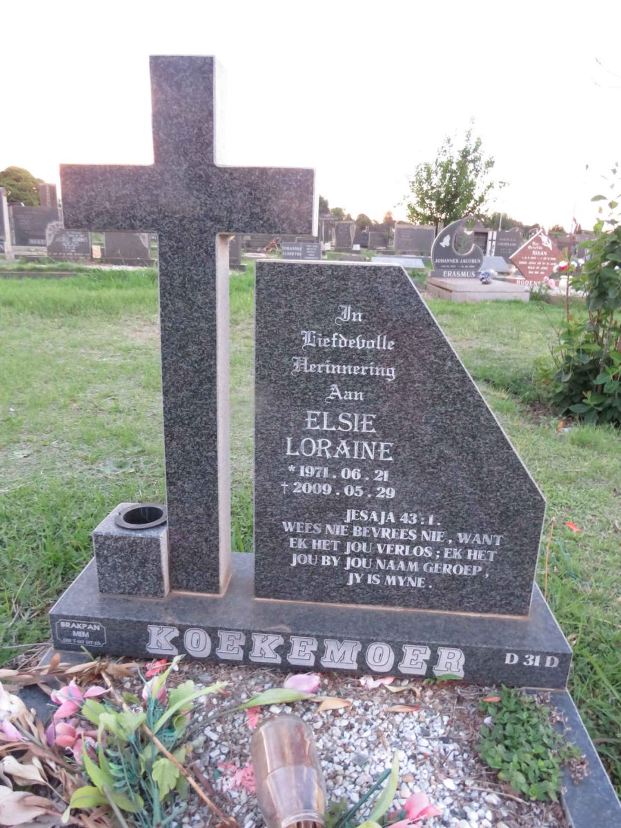 KOEKEMOER Elsie Loraine 1971-2009
