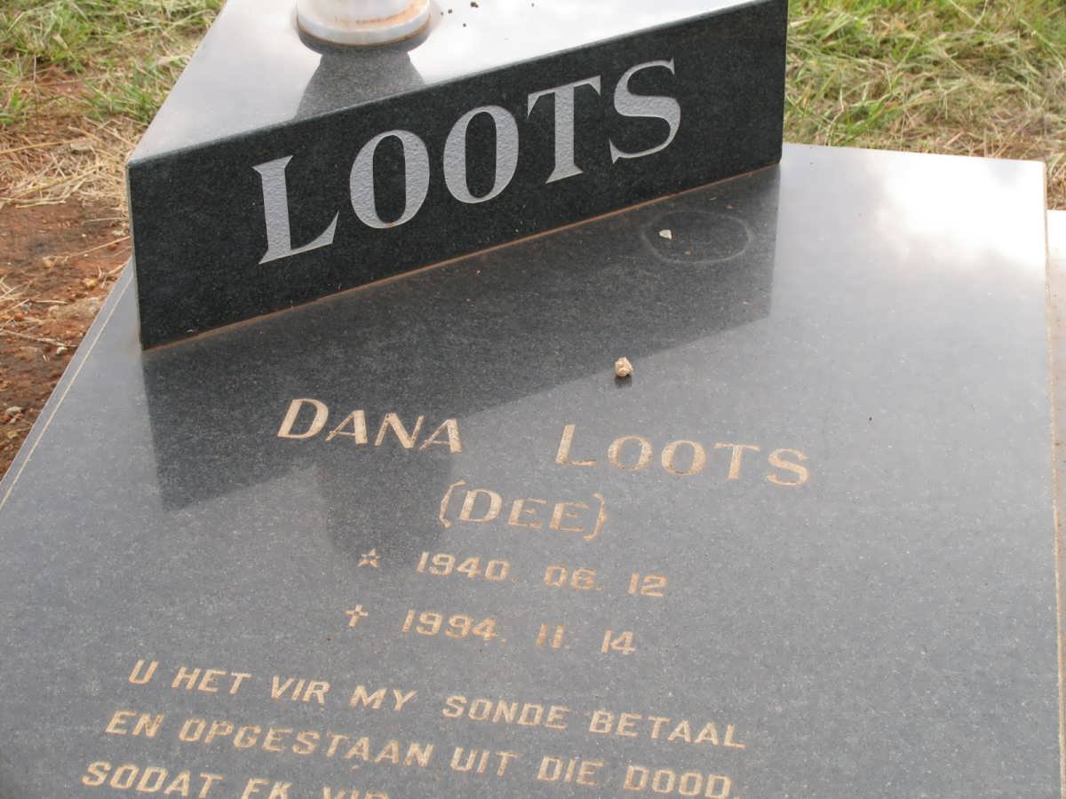 LOOTS Dana 1940-1994