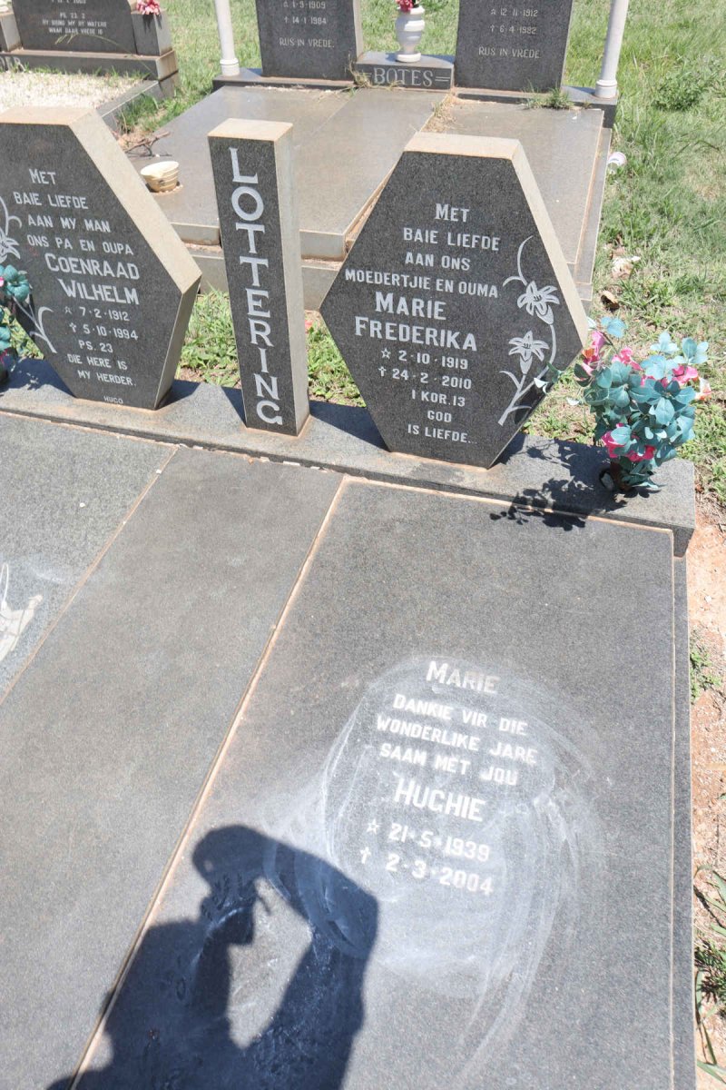 LOTTERING Coenraad Wilhelm 1912-1994 & Marie Frederika 1919-2010 :: LOTTERING Marie 1939-2004 :: PRETORIUS Pieter van Deventer 1983-2011