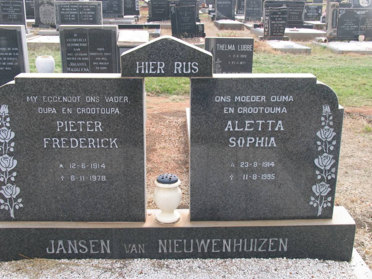 NIEUWENHUIZEN Pieter Frederick, Jansen van 1914-1978 &amp;  Aletta Sophia 1914-1995