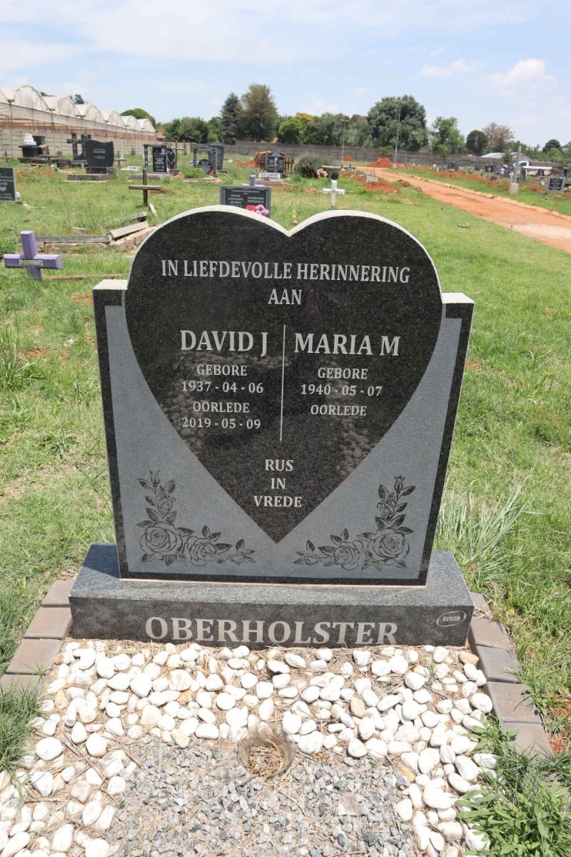 OBERHOLSTER David J. 1937-2019 & Maria M. 1940- 