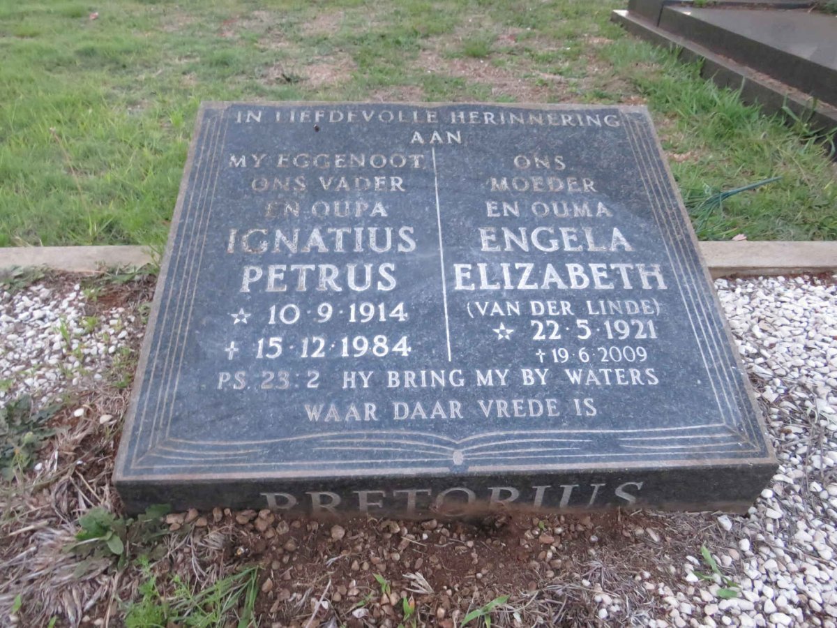 PRETORIUS Ignatius Petrus 1914-1984 & Engela Elizabeth VAN DER LINDE 1921-2009