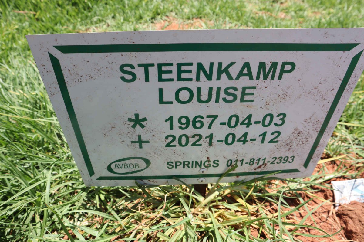 STEENKAMP Louise 1967-2021