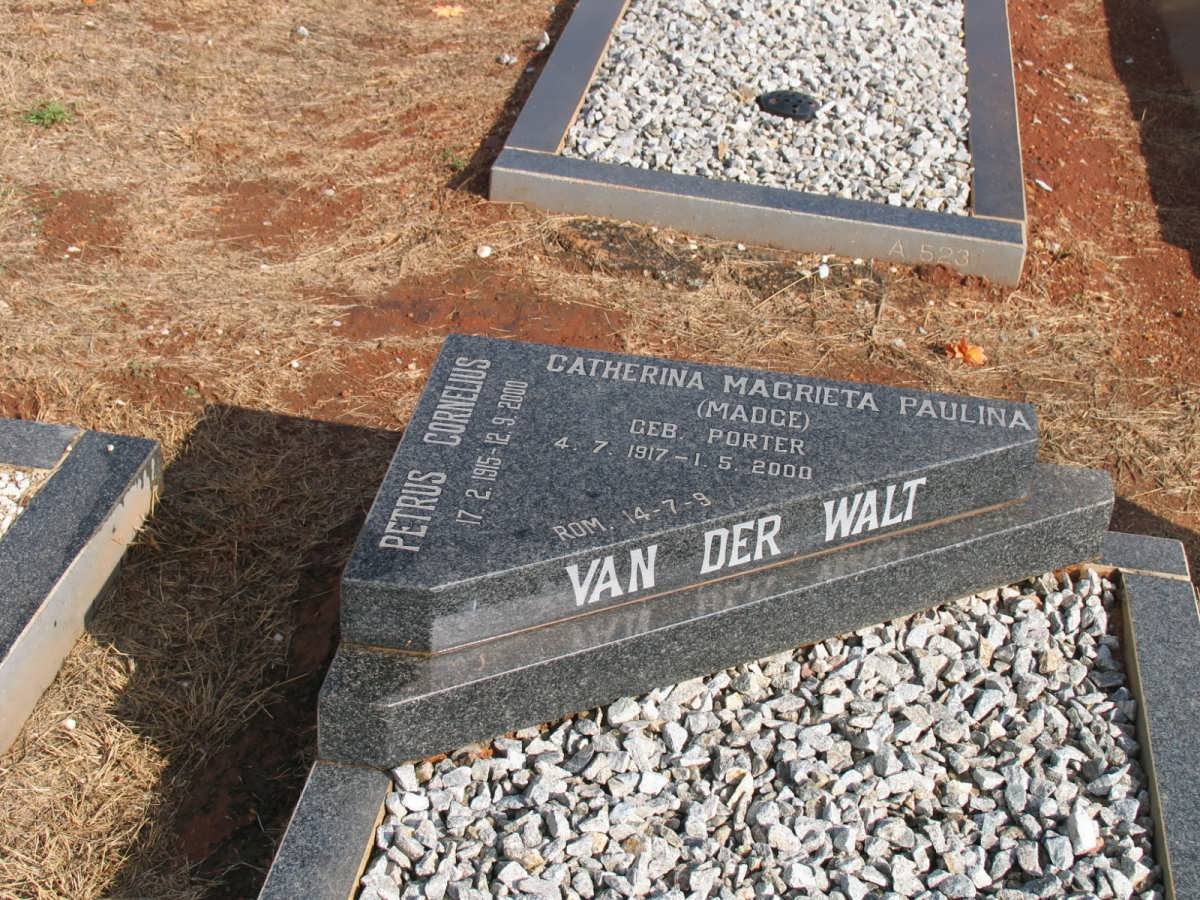 WALT Petrus Cornelius, van der 1915-2000 &amp; Catherina Magrieta Paulina PORTER 1917-2000