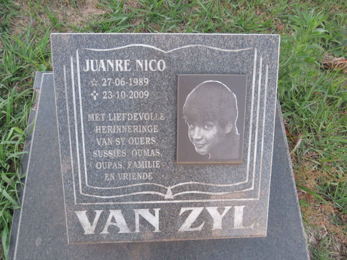 ZYL Juanre Nico, van 1989-2009
