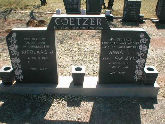 COETZER Nicolaas J. 1913- &amp; Anna E. VAN ZYL 1912-1986