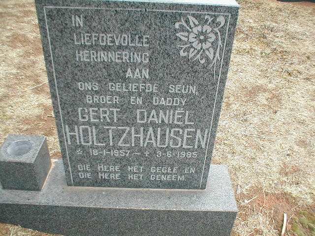 HOLTZHAUSEN Gert Daniel 1957-1985