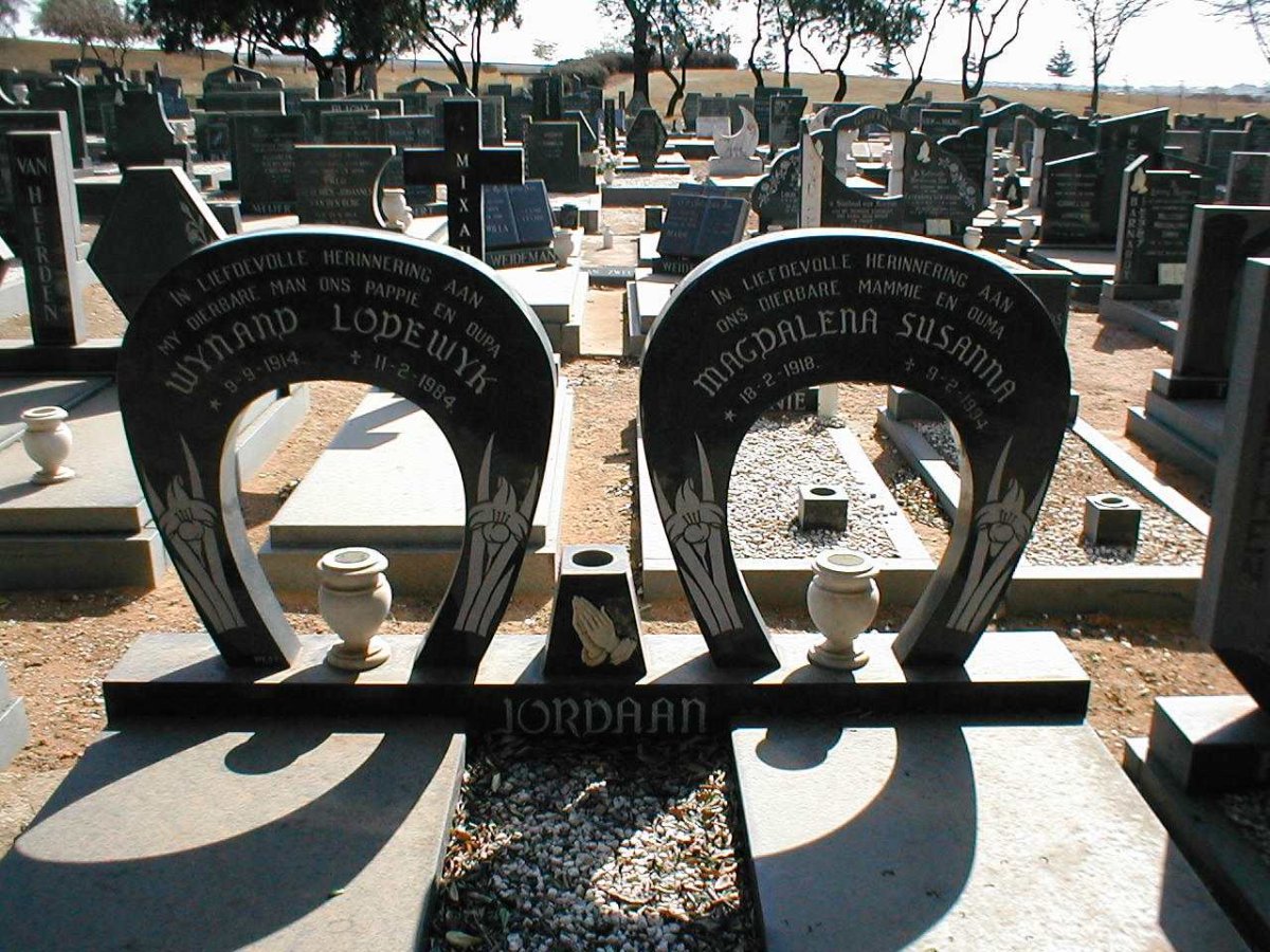 JORDAAN Wynand Lodewyk 1914-1984 &amp; Magdalena Susanna 1918-19?4