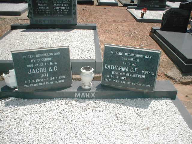 MARX Jacob A.G. 1920-1988 &amp; Catharina C.F. VAN DEN HEEVER 1926-