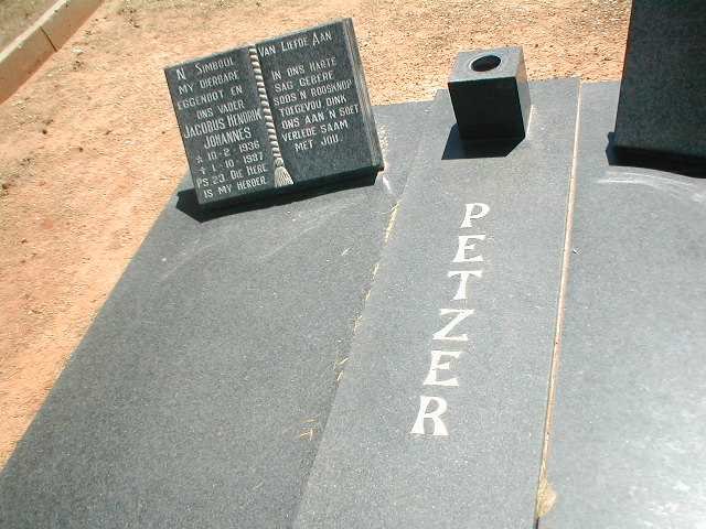 PETZER Jacobus Hendrik Johannes 1936-1997