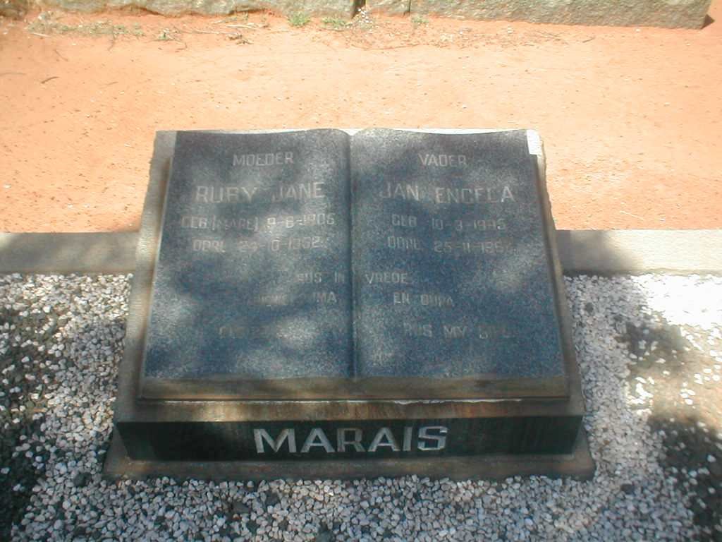 MARAIS Jan Engela 1905-196? &amp; Ruby Jane MARE 1905-1952