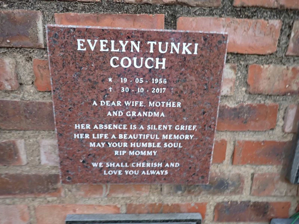 COUCH Evelyn Tunki 1956-2017