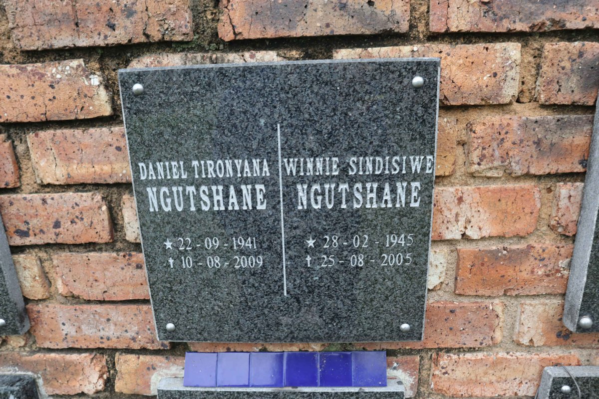 NGUTSHANE Daniel Tironyana 1941-2009 &amp; Winnie Sindisiwe 1945-2005