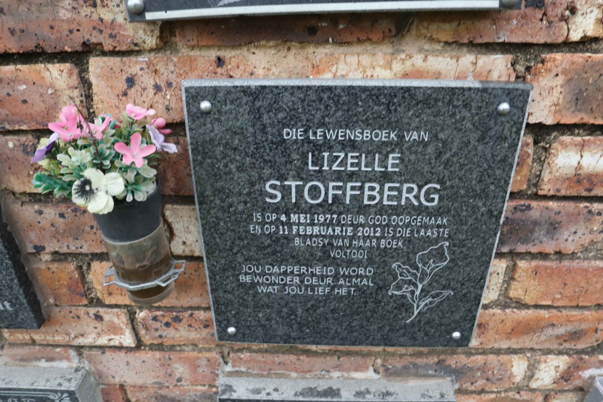 STOFFBERG Lizelle 1977-2012
