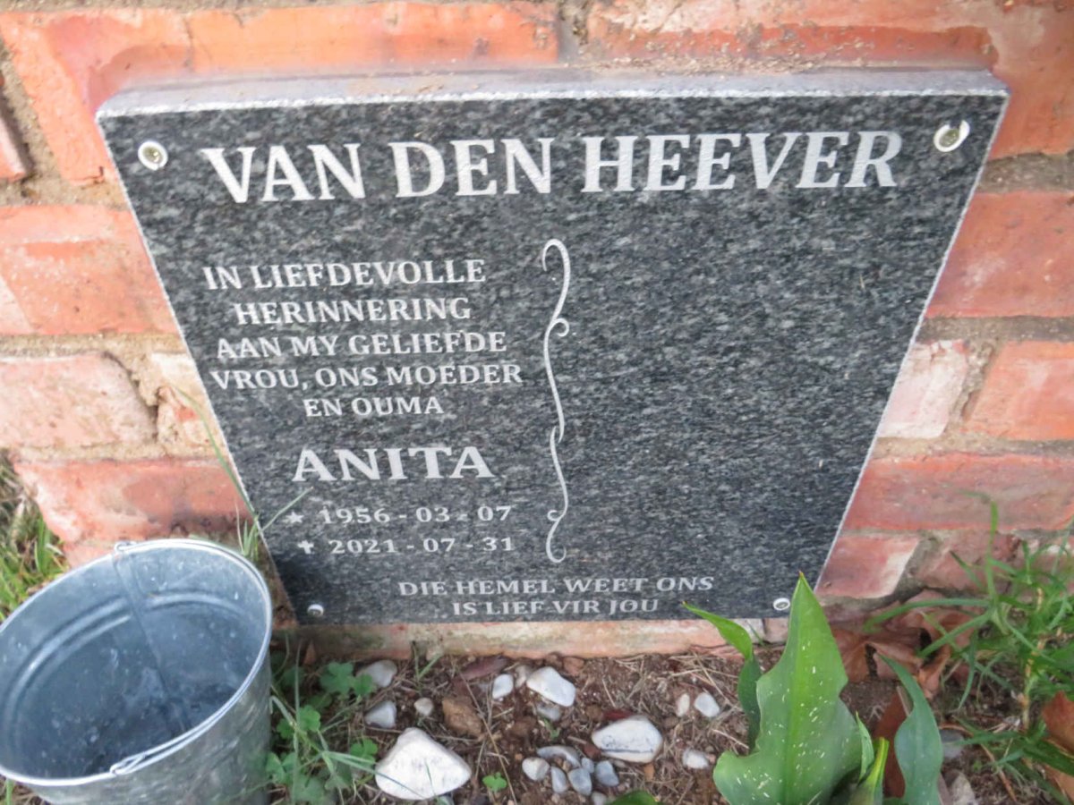 HEEVER Anita, van den 1956-2021