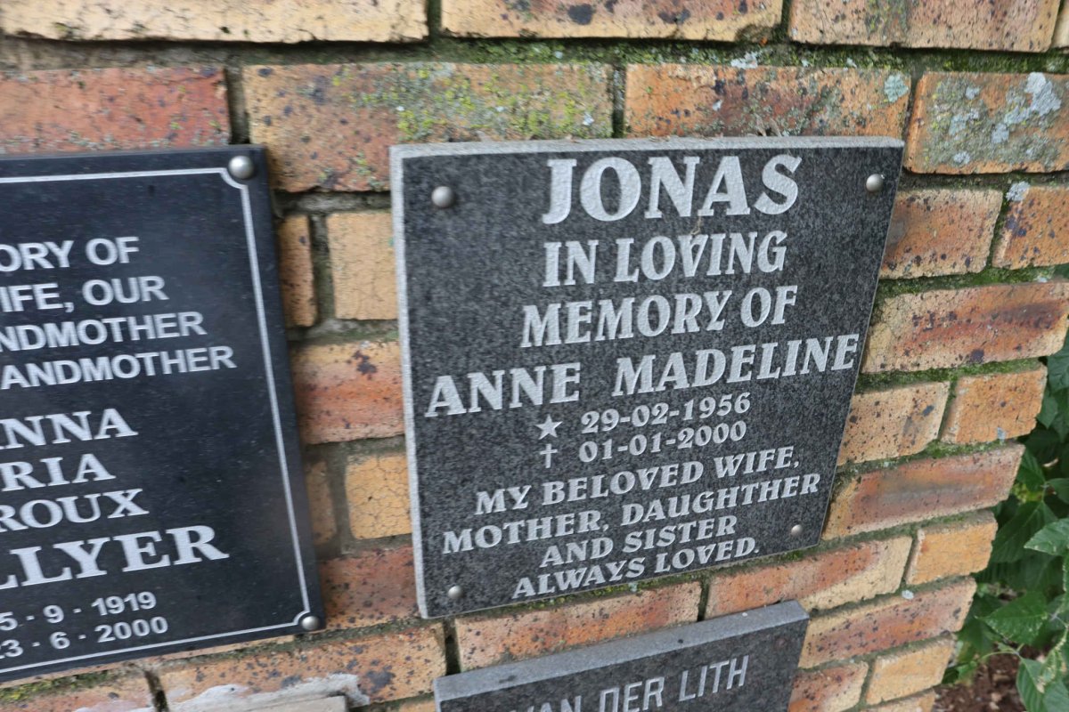 JONAS Anne Madeline 1956-2000