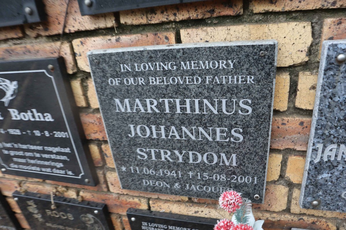 STRYDOM Marthinus Johannes 1941-2001