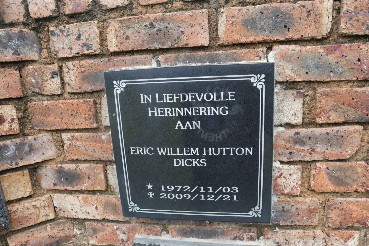 DICKS Eric Willem Hutton 1972-2009