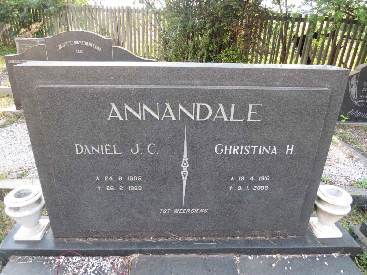 ANNANDALE Daniel J.C. 1905-1968 &amp; Christina H. 1916-2008
