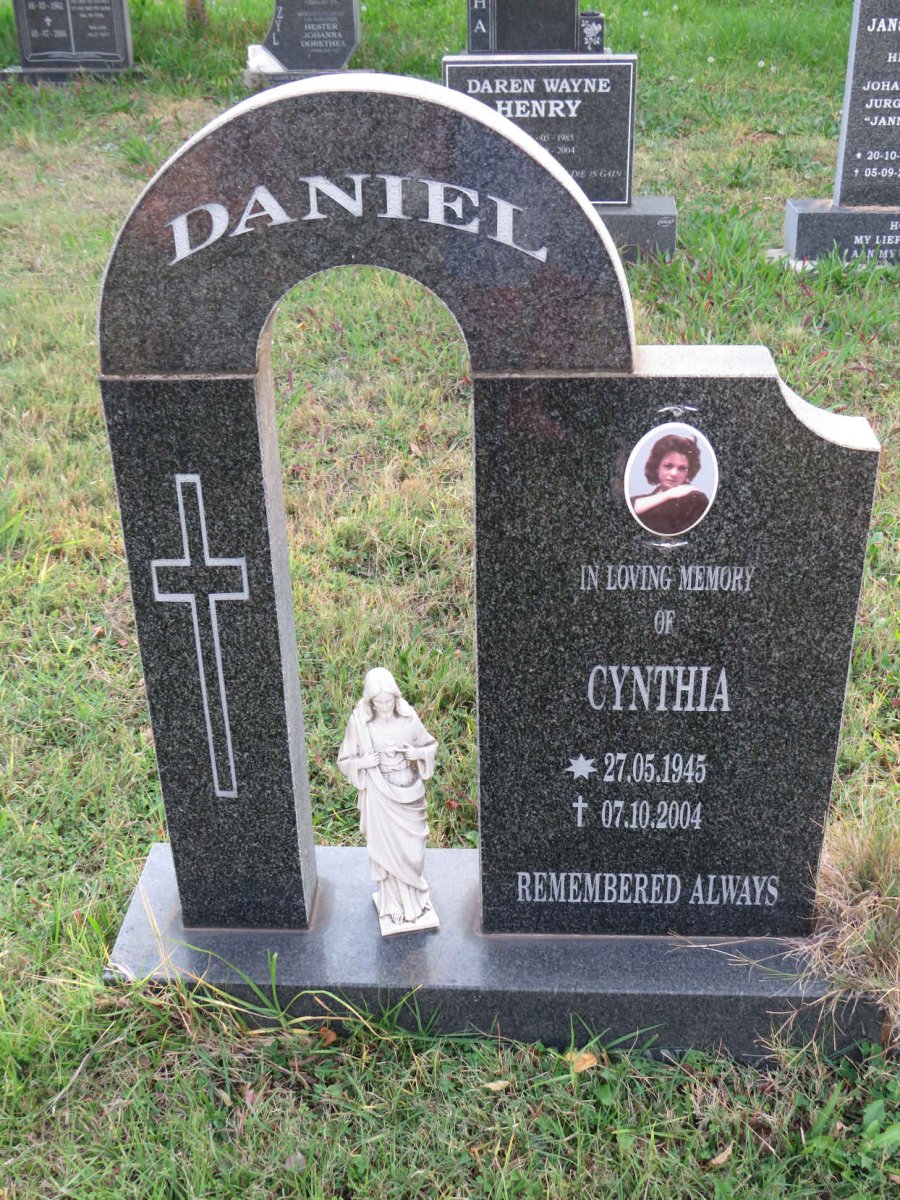 DANIEL Cynthia 1945-2004