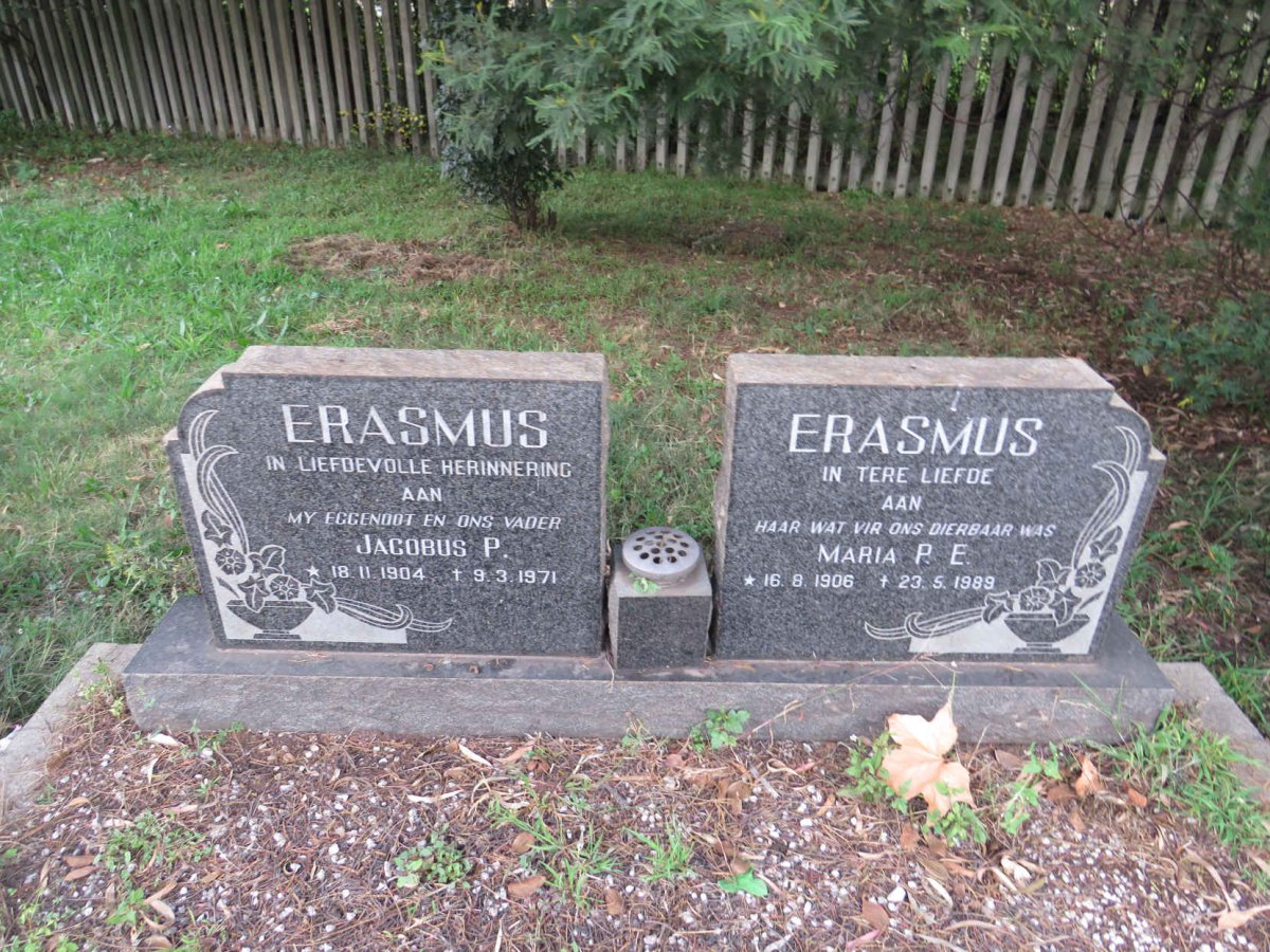 ERASMUS Jacobus P. 1904-1971 &amp; Maria P.E. 1906-1989