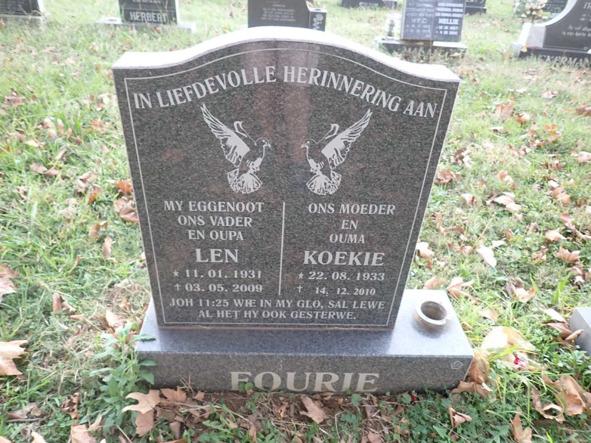 FOURIE Len 1931-2009 &amp; Koekie 1933-2010