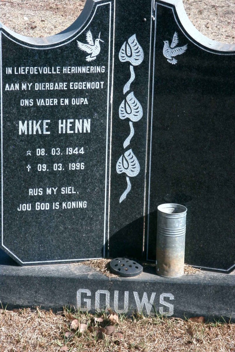 GOUWS Mike Henn 1944-1996