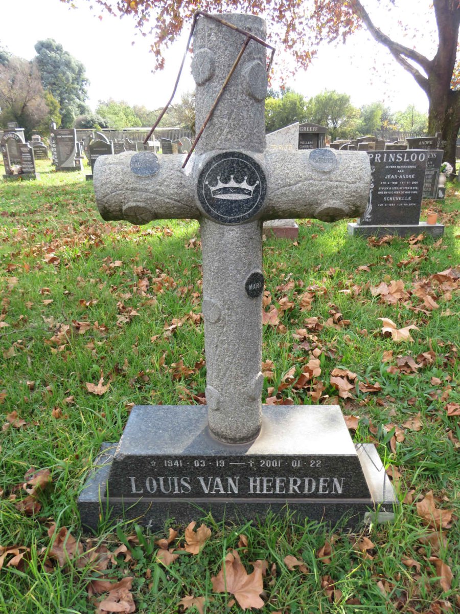 HEERDEN Louis, van 1941-2001