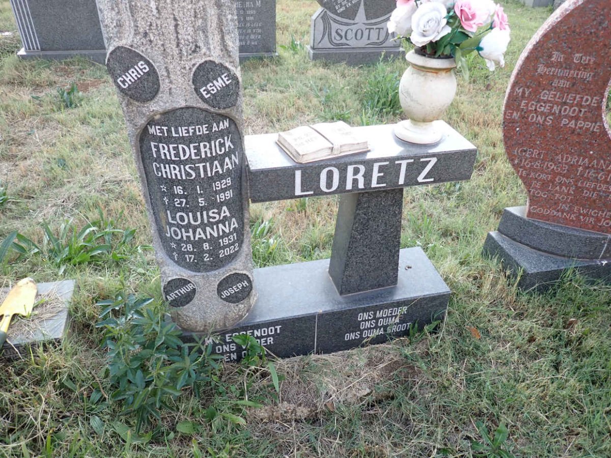 LORETZ Frederick Christiaan 1929-1991 &amp; Louisa Johanna 1931-2022