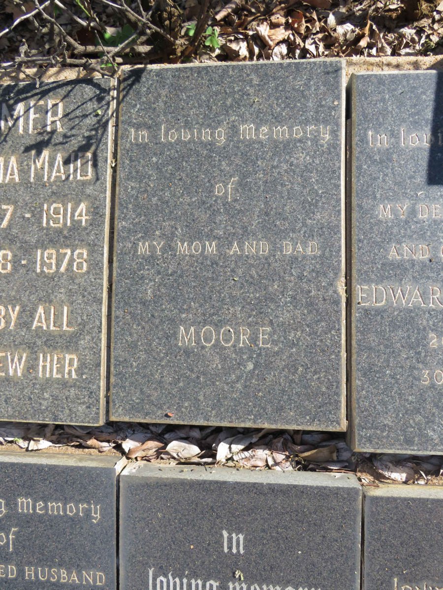 MOORE ?